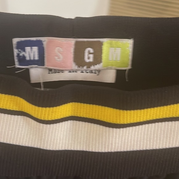 Casual - Picture 3 of 3